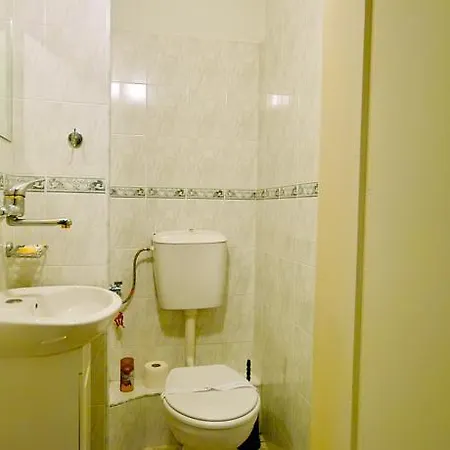 Lina Apartment *